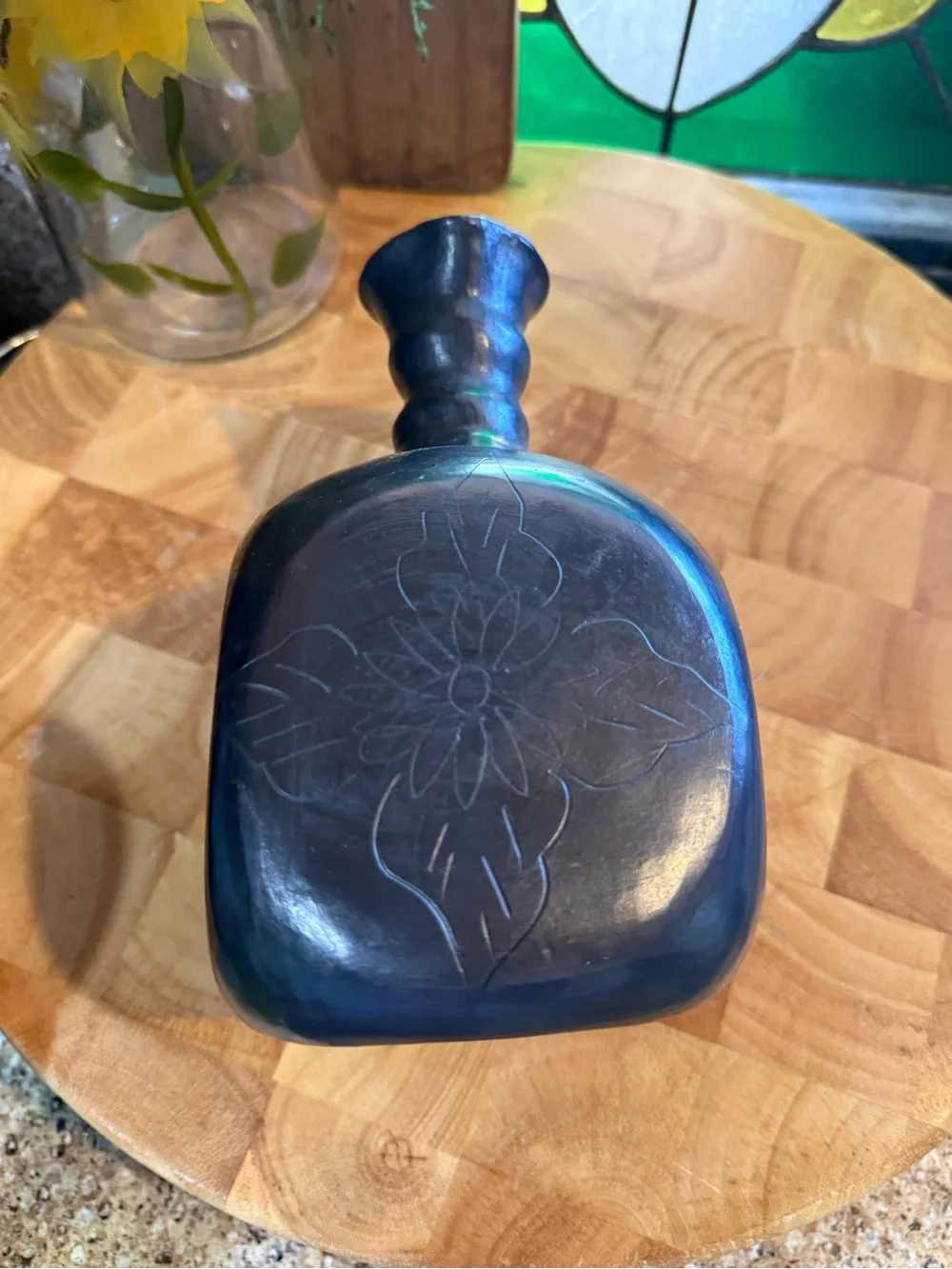 Barro Negro–Style Black Clay Pottery Jug with Etched Flower – 7”